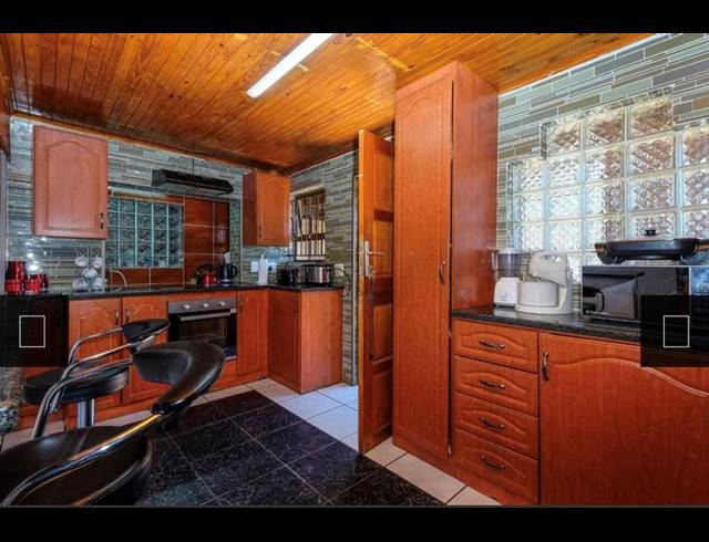 5 BEDROOM HOUSE FOR SALE IN FLORIDA